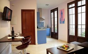 Rey De Sevilla Flats - Macarena
